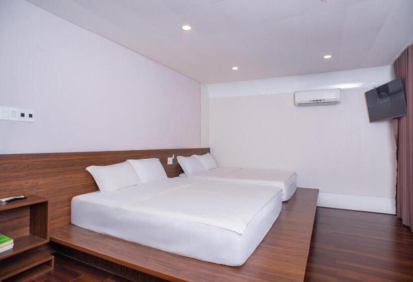 اتاق استاندارد چهار تخته, Homestay Papa Garden