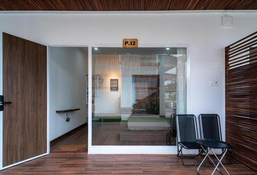 اتاق استاندارد چهارنفره با بالکن, Homestay Papa Garden