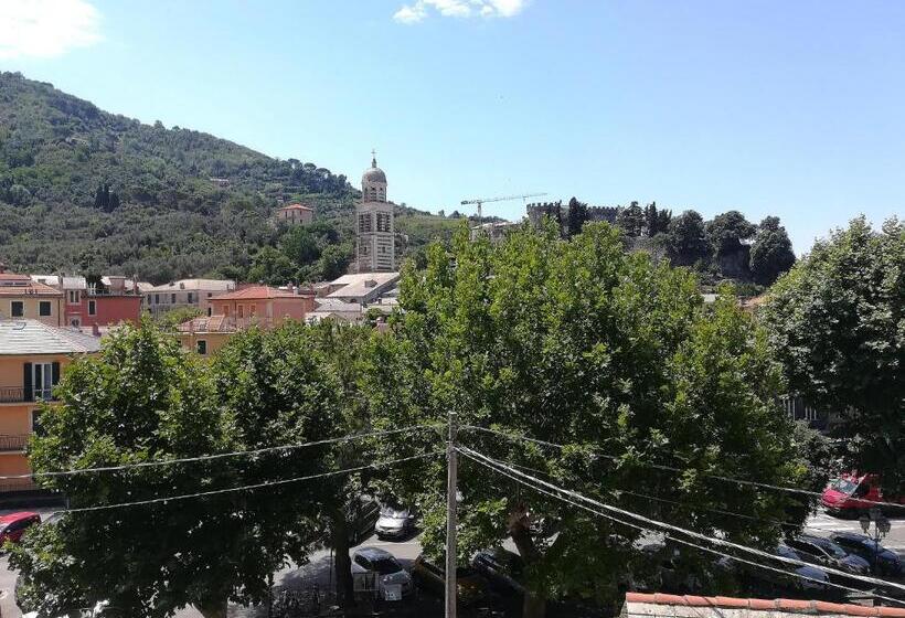 اتاق استاندارد سه تخته با بالکن, Affittacamere La Loggia