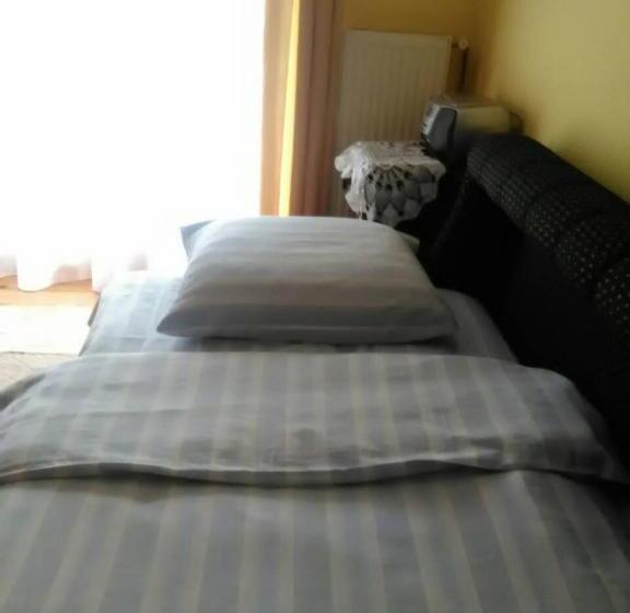 استودیو خانوادگی, Apartman Aurelia