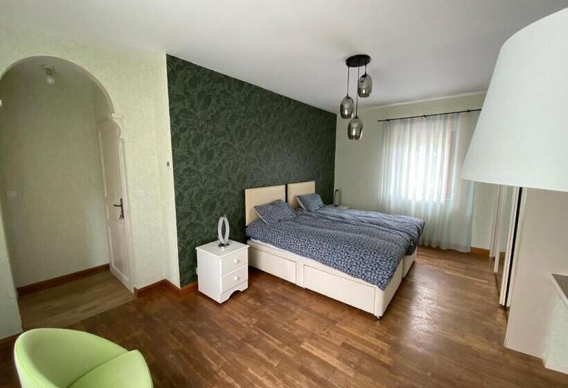 Номер Deluxe Кровать Кинг, Domaine De Montloue   Relais Bien être