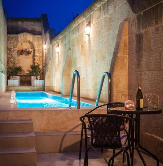 Standard room with outdoor bath, Id Dar Ta Censu