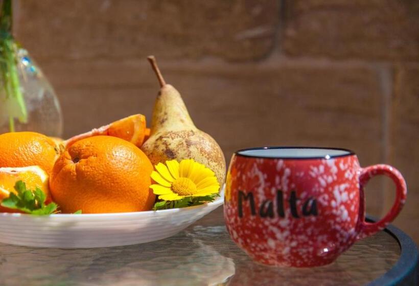 اتاق خانوادگی, Id Dar Ta Censu