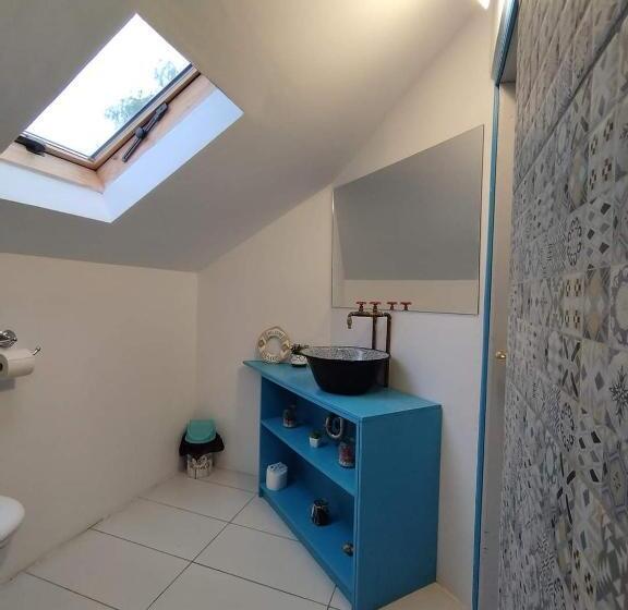 스탠다드 룸, Vila Toate Panzele Sus