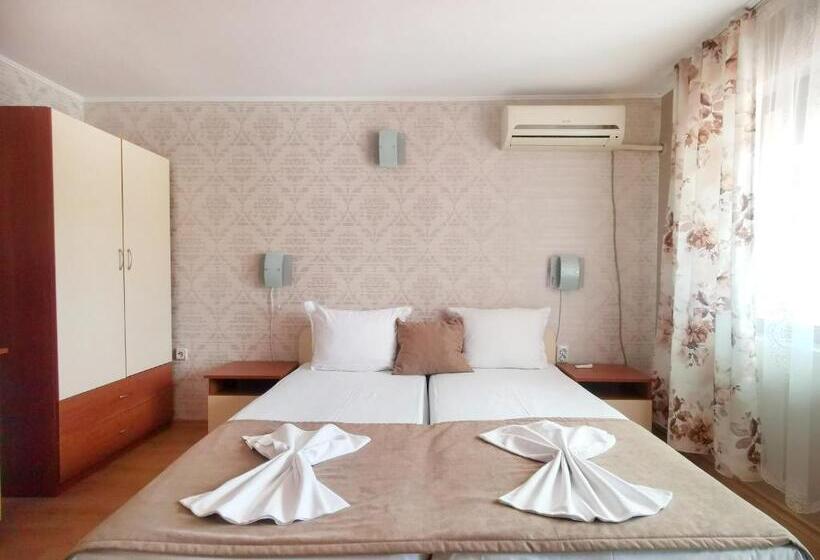 标准间, Villa Mirage