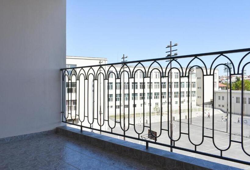 اتاق استاندارد سه نفره, Villa Mirage