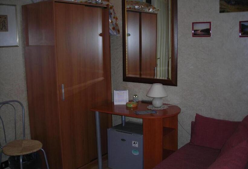 スタンダードトリプルルーム, B&b Gelone