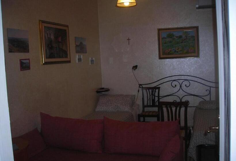 スタンダードトリプルルーム, B&b Gelone