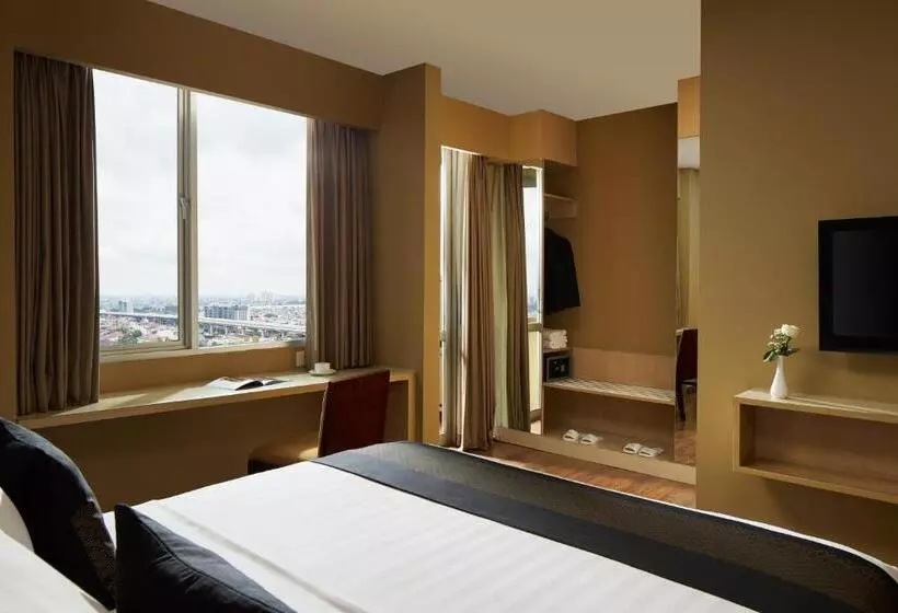 سوییت خانوادگی, El Hotel Jakarta
