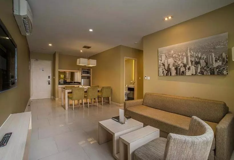 سوییت خانوادگی, El Hotel Jakarta