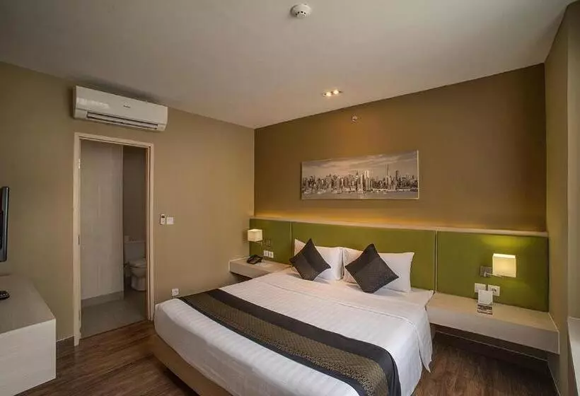سوییت خانوادگی, El Hotel Jakarta