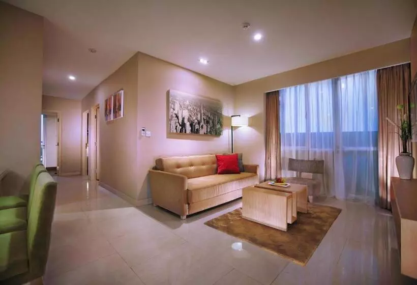 سوییت خانوادگی, El Hotel Jakarta