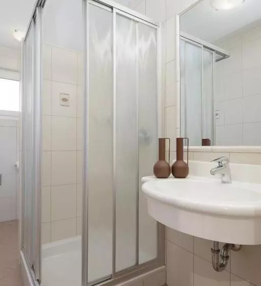 バルコニー付き１ベッドルームアパートメント, Family Aparthotel Winklwiese