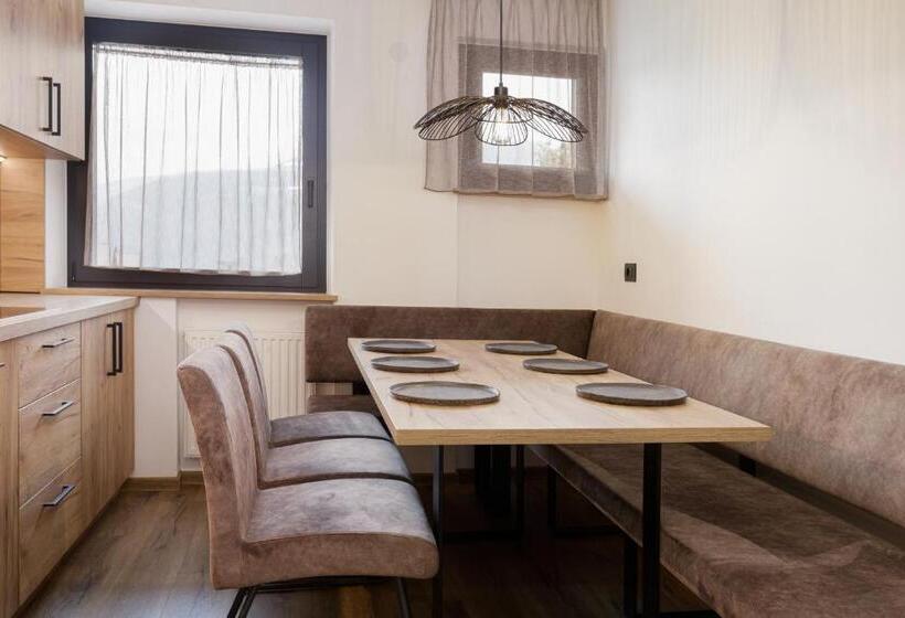 דירה בת חדר שינה 1 עם מרפסת, Family Aparthotel Winklwiese