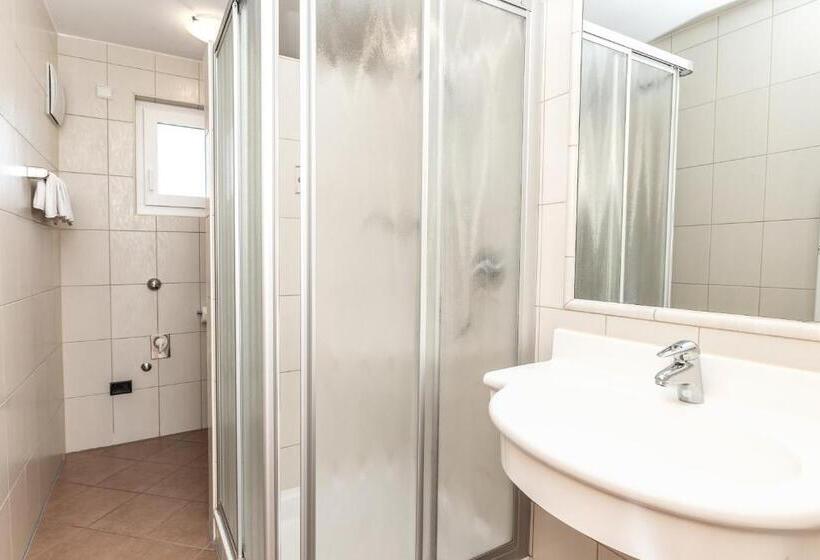 סטודיו משפחתי, Family Aparthotel Winklwiese