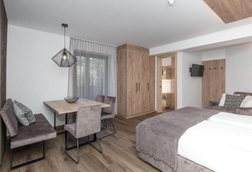 סטודיו משפחתי, Family Aparthotel Winklwiese