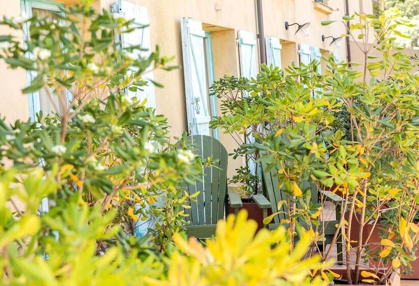 اتاق راحتی, Casa Santini X Roc Seven