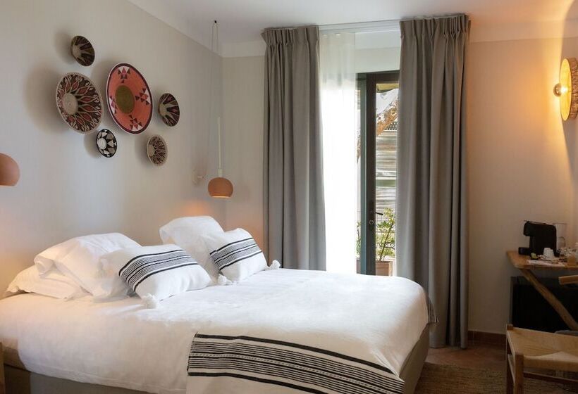 اتاق راحتی, Casa Santini X Roc Seven