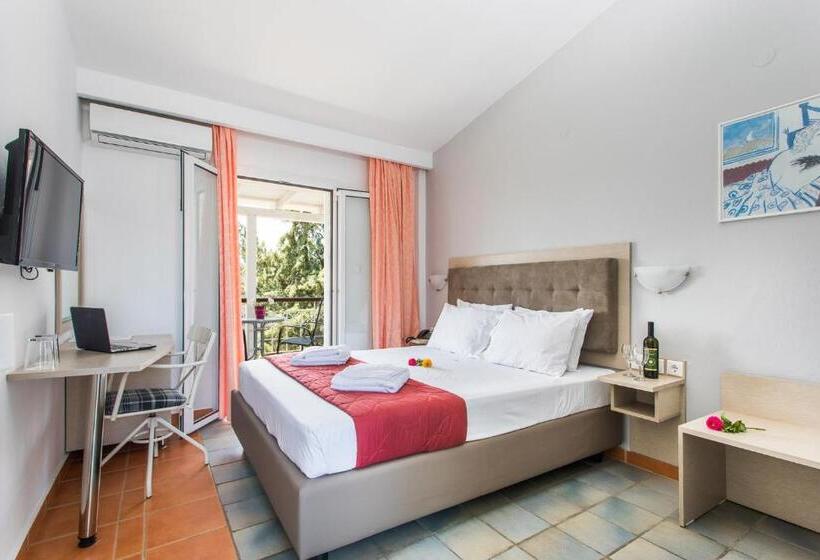 标准房带园景, Coral Blue Beach