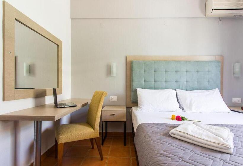 连接 1 卧室公寓, Coral Blue Beach