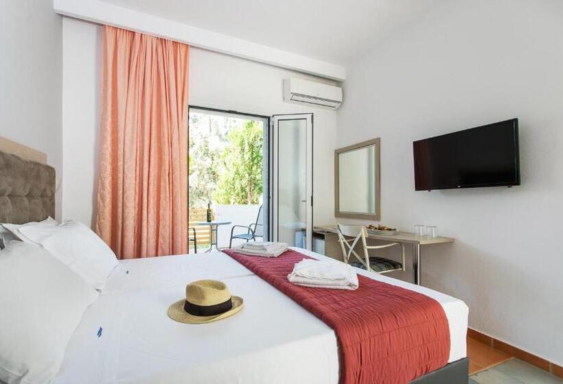 经济房, Coral Blue Beach