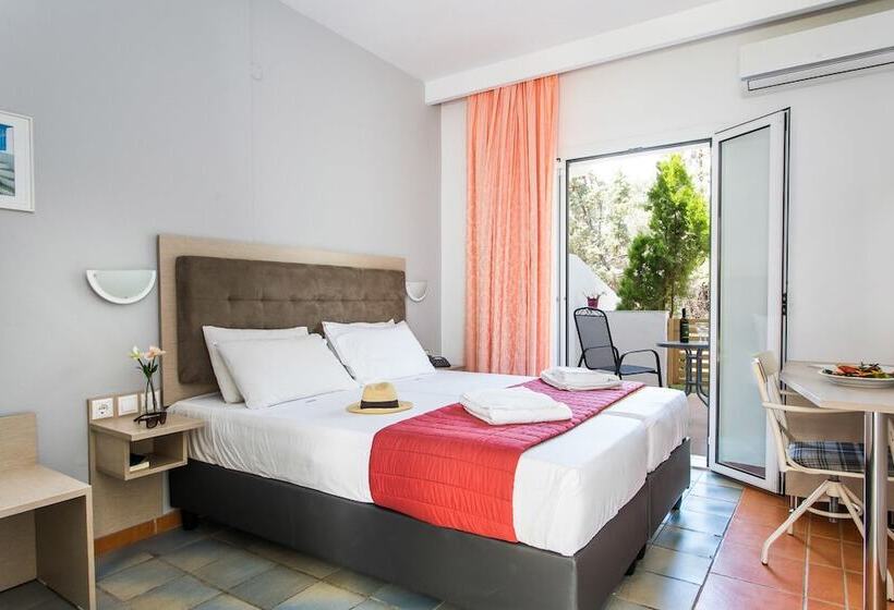 标准房带园景, Coral Blue Beach