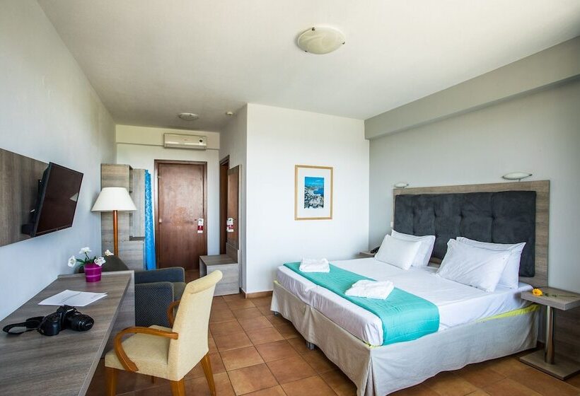 高级大房间, Coral Blue Beach