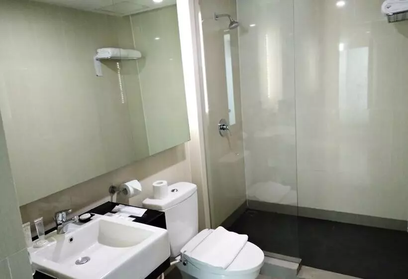 سوییت خانوادگی, El Hotel Jakarta