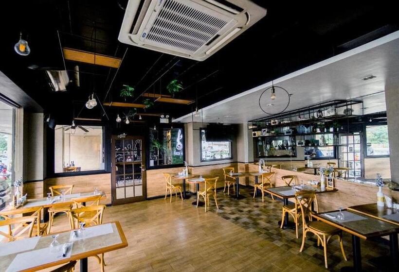 اتاق لوکس, Goldberry Suites & Hotel Mactan