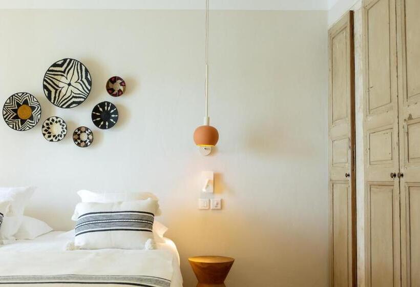 اتاق راحتی با چشمانداز دریا, Casa Santini X Roc Seven