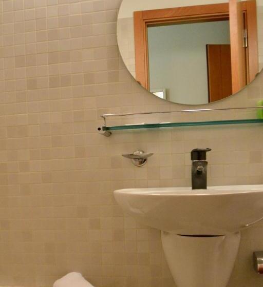 חדר סטנדרט יחיד, Italia