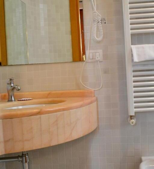 חדר סופריור, Italia