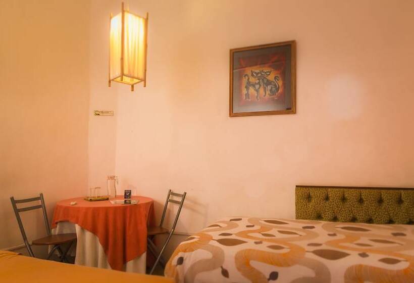 חדר מוזל מקלחת משותפת, Manso Boutique Guest House