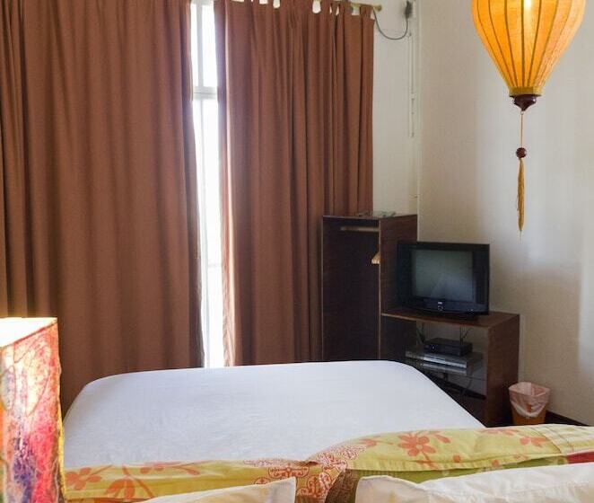 חדר מוזל מקלחת משותפת, Manso Boutique Guest House