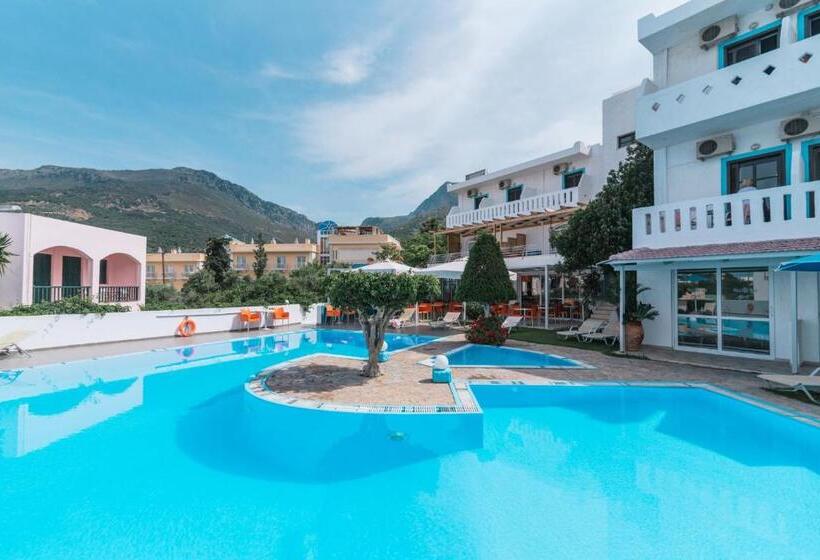 Номер Стандарт Вид на Бассейн, Myrtis Spa