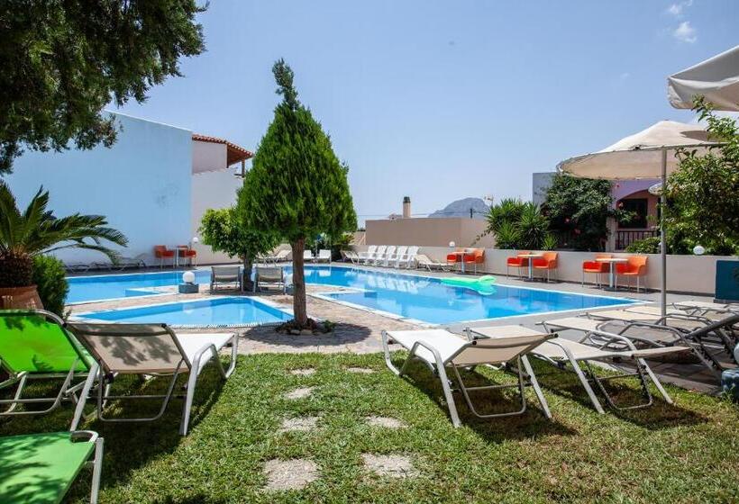 Номер Стандарт Вид на Бассейн, Myrtis Spa