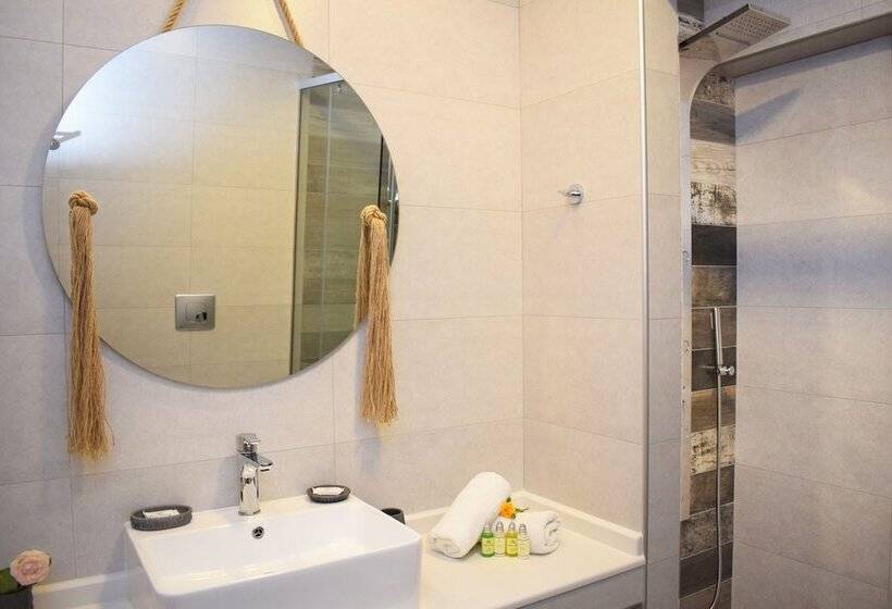 Полулюкс Вид на Бассейн, Myrtis Spa