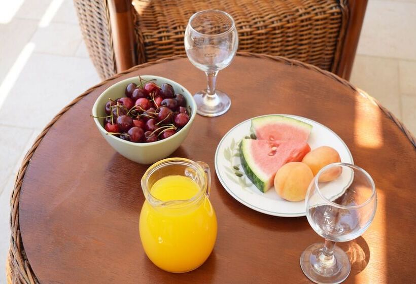 Полулюкс Вид на Бассейн, Myrtis Spa