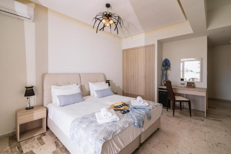 Полулюкс Вид на Бассейн, Myrtis Spa