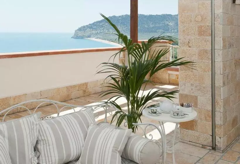 سوئیت جونیور با تراس, Residence Il Porto