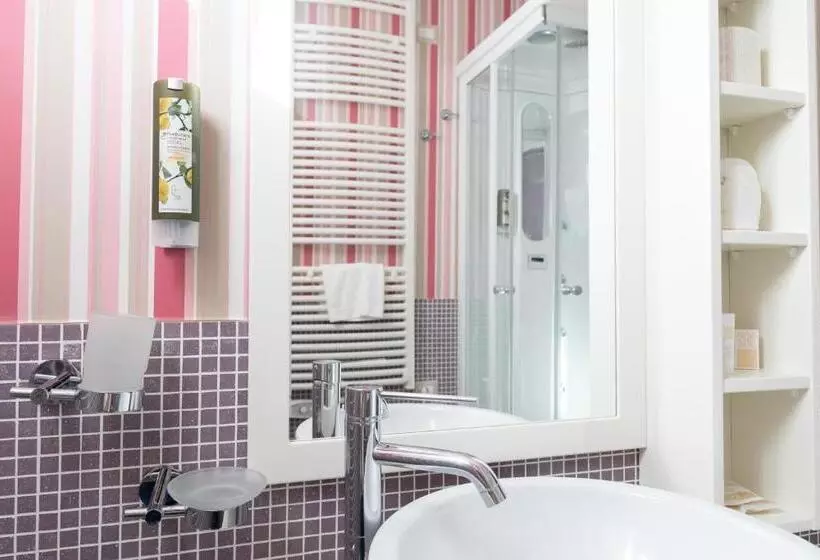 اتاق اکونومی, Residence Il Porto