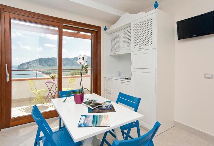 Апартаменты 1 Спальня Вид на Море, Residence Il Porto