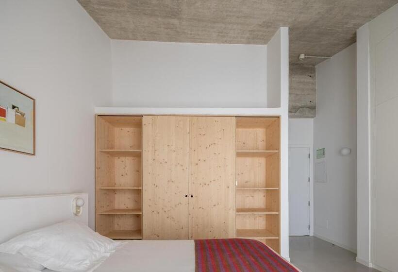 高级大房间, Ses Sucreres Small & Slow