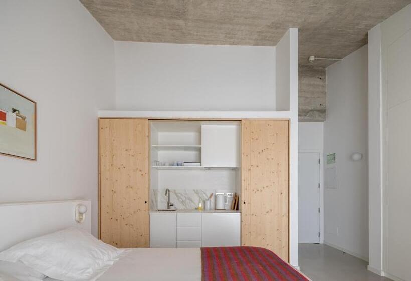 高级大房间, Ses Sucreres Small & Slow