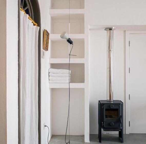 标准工作室, Ses Sucreres Small & Slow