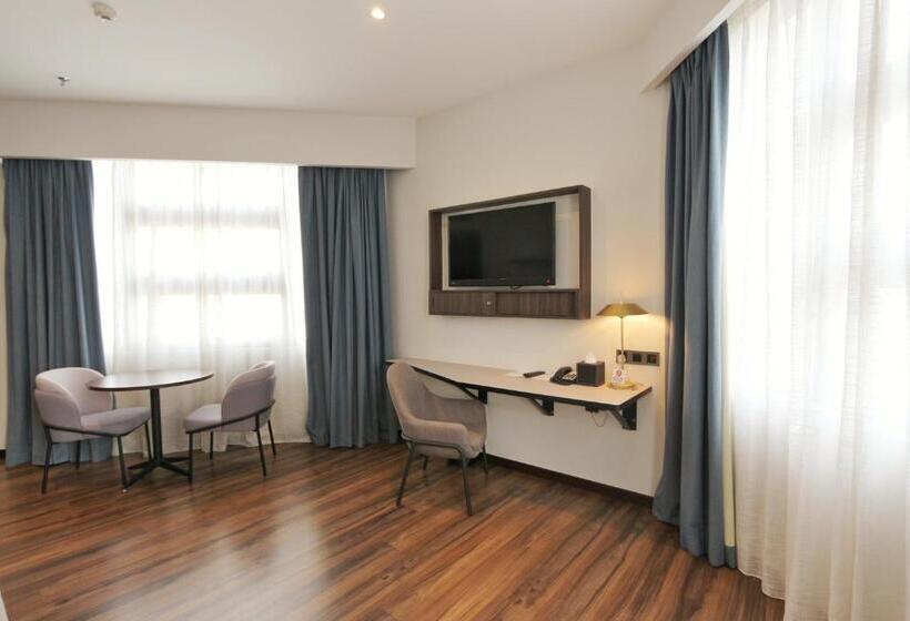 مجموعه ویستا شهر, Travelodge Chinatown Kuala Lumpur