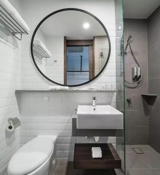 اتاق سوپریور با تخت دو نفره بزرگ, Travelodge Chinatown Kuala Lumpur