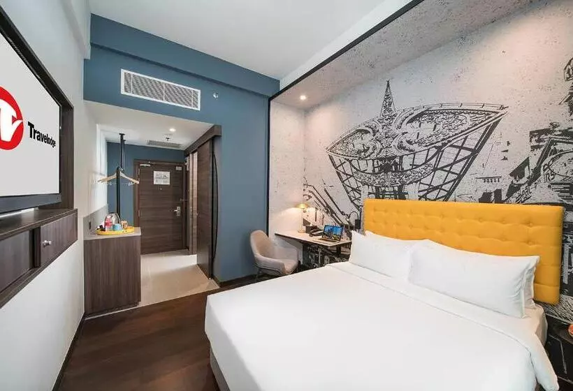 اتاق سوپریور با تخت دو نفره بزرگ, Travelodge Chinatown Kuala Lumpur