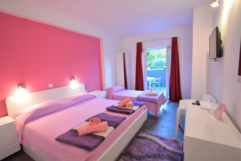 Номер Стандарт Трехместный, Villa Avantgarde