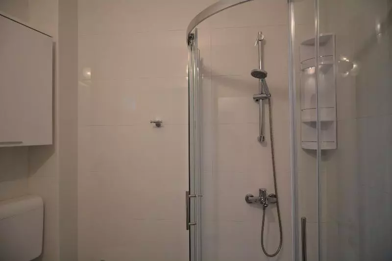 استودیوی استاندارد, Villa Avantgarde